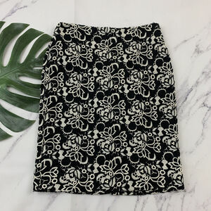 Talbots Lace Pencil Skirt Size 4 Black White Crochet Floral Knee Length